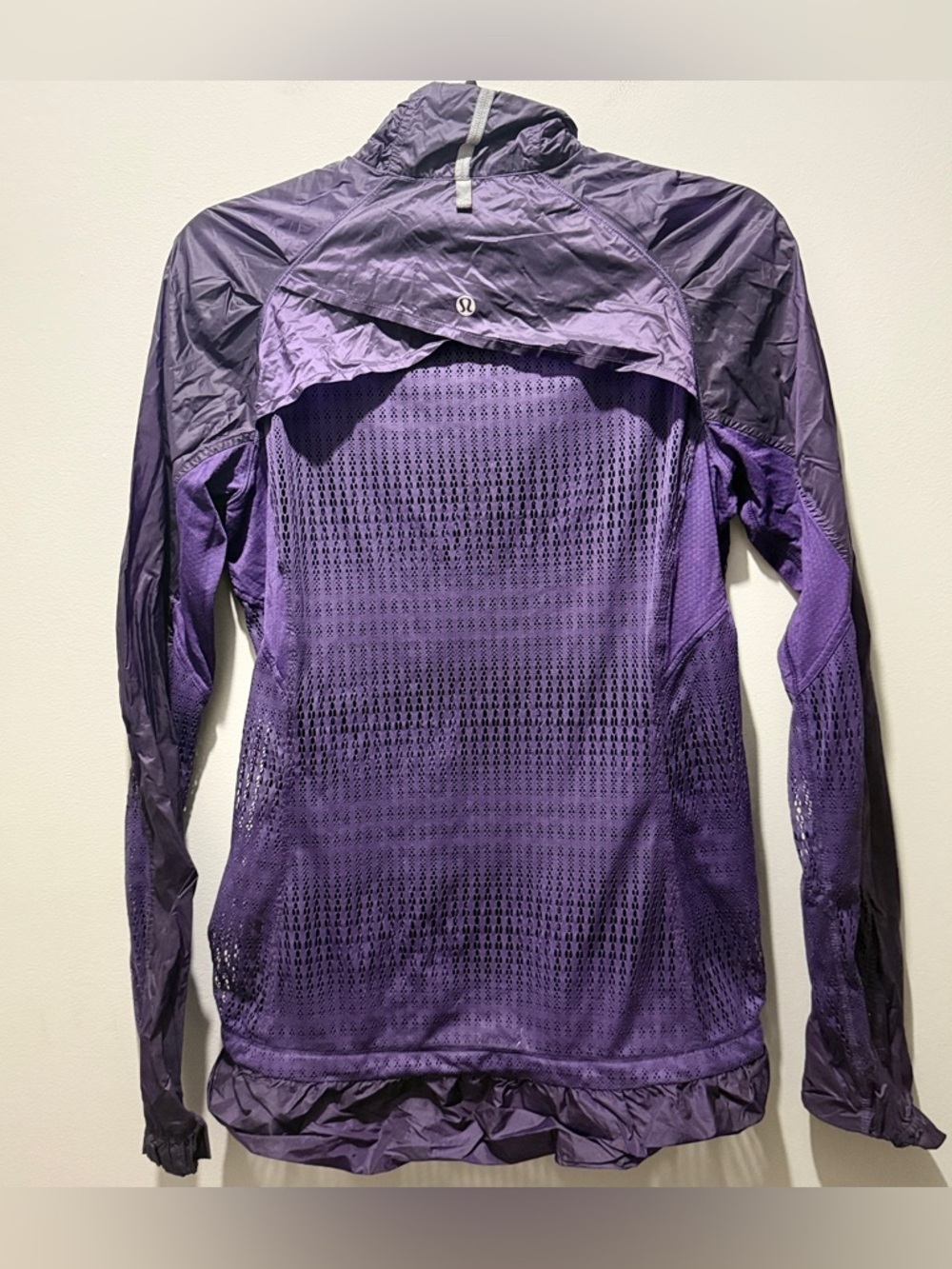 Lululemon Run: Wild Jacket - Concord Grape. - Picture 6 of 10
